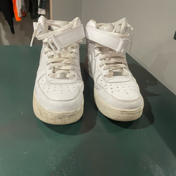 White Air Force 1 Mid Size 10 - Picture 3 of 5
